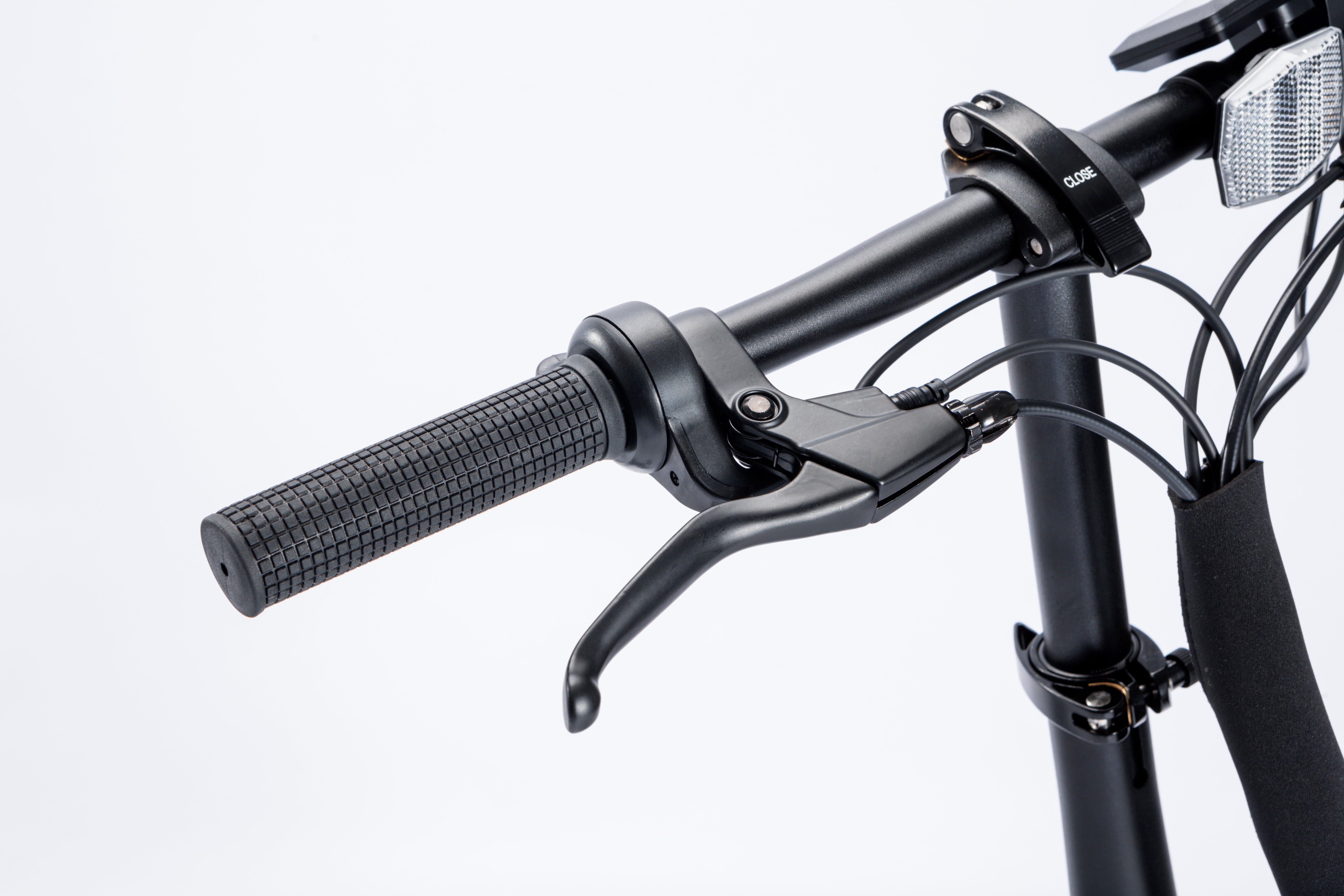 Jager Pixie ebike handlebar brake lever left closeup